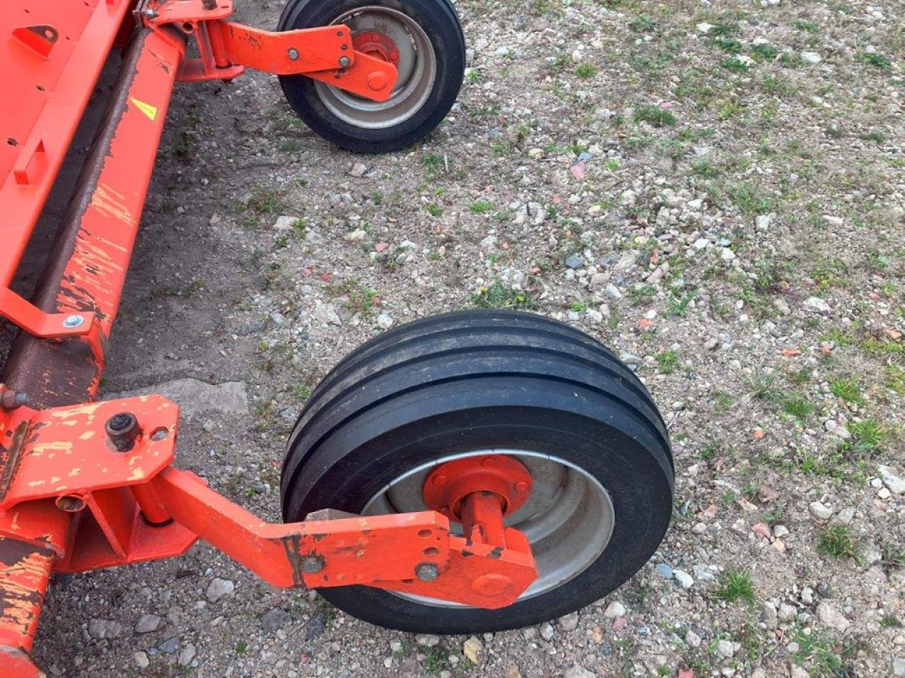 Agrimaster Ready R560 - Kesantomurskain: kuva Agrimaster Ready R560 - Kesantomurskain Agrimaster Ready R560 - Kesantomurskain: kuva Agrimaster Ready R560 - Kesantomurskain