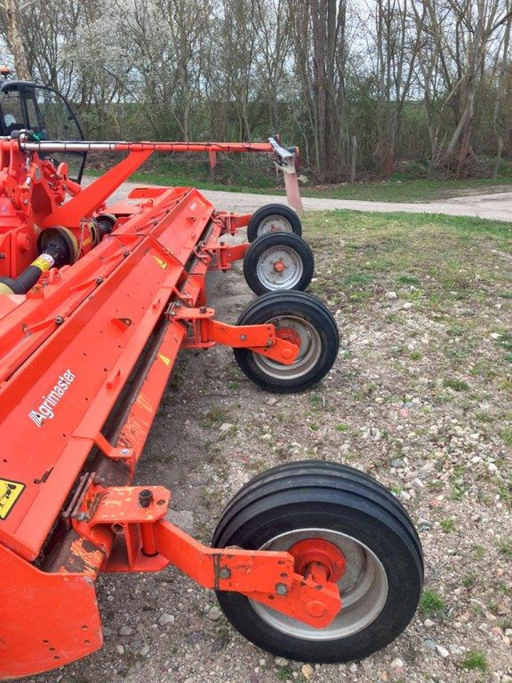 Agrimaster Ready R560 - Kesantomurskain: kuva Agrimaster Ready R560 - Kesantomurskain Agrimaster Ready R560 - Kesantomurskain: kuva Agrimaster Ready R560 - Kesantomurskain