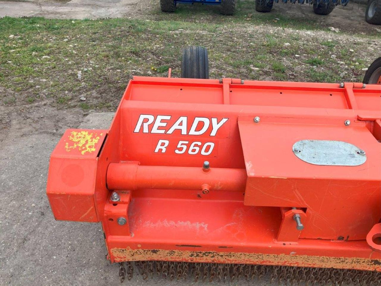 Agrimaster Ready R560 - Kesantomurskain: kuva Agrimaster Ready R560 - Kesantomurskain Agrimaster Ready R560 - Kesantomurskain: kuva Agrimaster Ready R560 - Kesantomurskain
