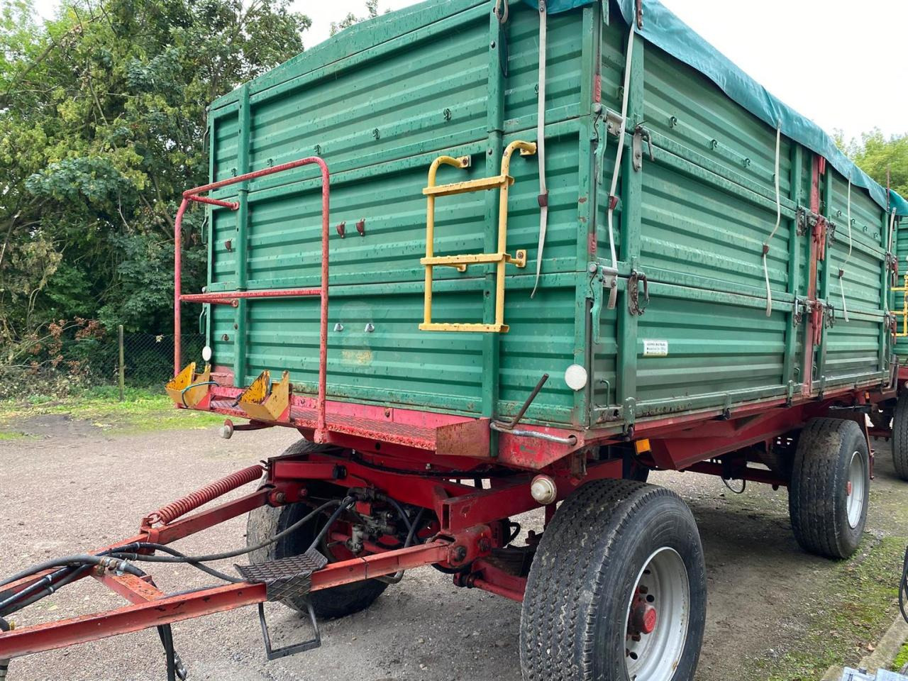 Agromet T-149 - Kippiauto perävaunu: kuva Agromet T-149 - Kippiauto perävaunu Agromet T-149 - Kippiauto perävaunu: kuva Agromet T-149 - Kippiauto perävaunu