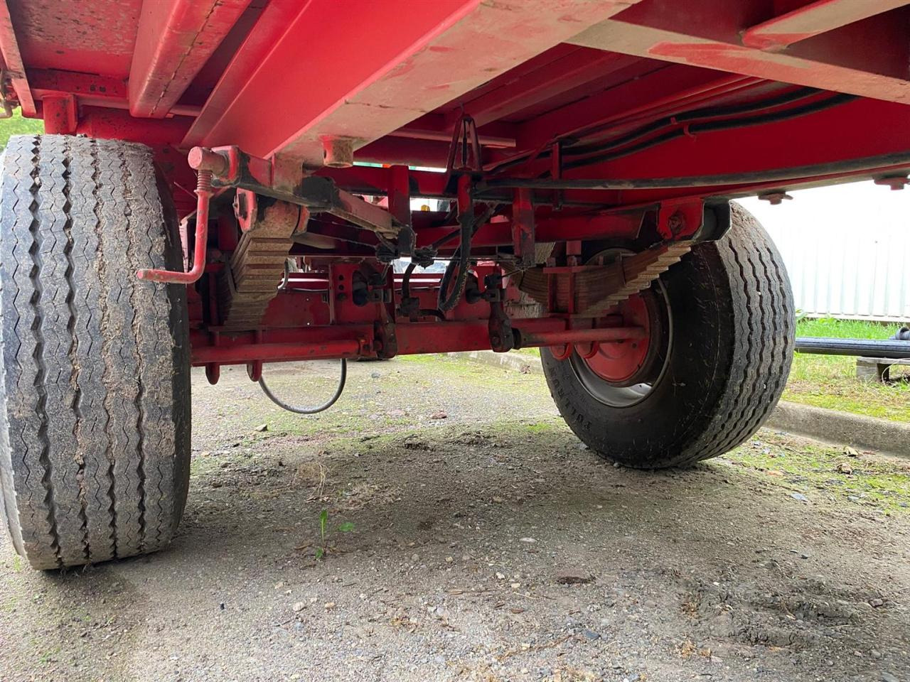 Agromet T-149 - Kippiauto perävaunu: kuva Agromet T-149 - Kippiauto perävaunu Agromet T-149 - Kippiauto perävaunu: kuva Agromet T-149 - Kippiauto perävaunu