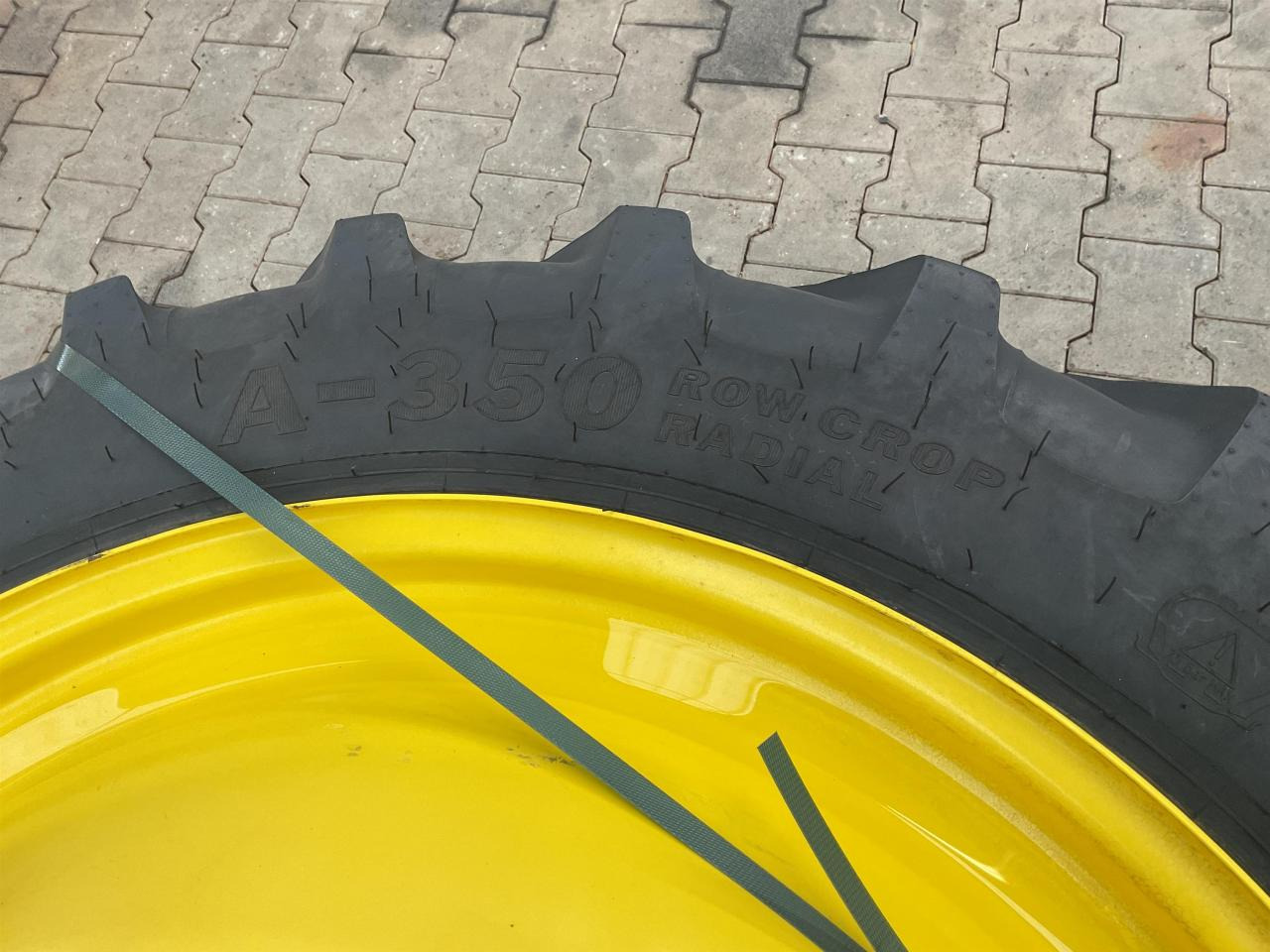 Alliance 270/95R36 - Rengas - Maatalouskoneet: kuva Alliance 270/95R36 - Rengas - Maatalouskoneet Alliance 270/95R36 - Rengas - Maatalouskoneet: kuva Alliance 270/95R36 - Rengas - Maatalouskoneet