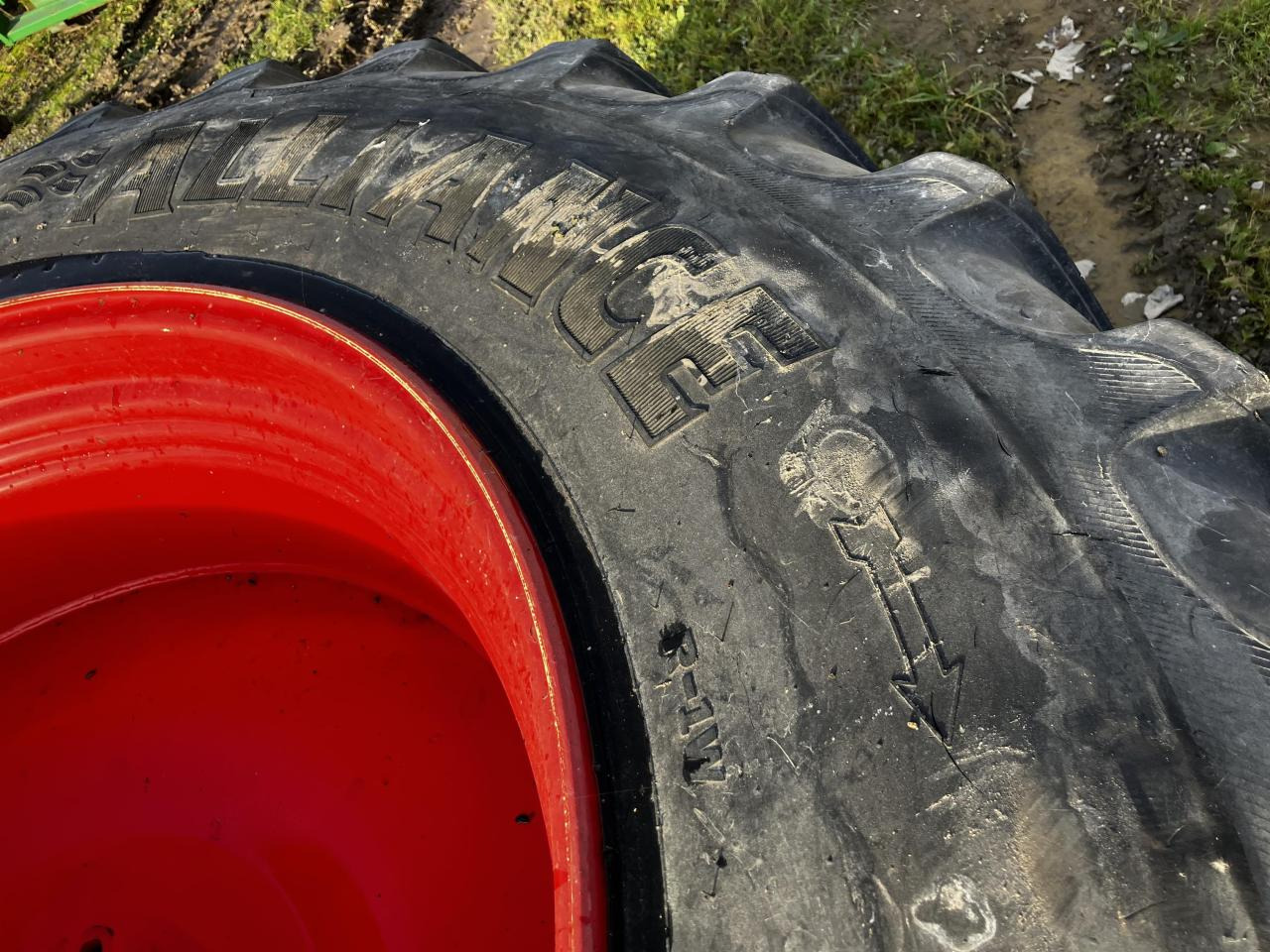 Alliance 520/85R46 VF - Rengas - Maatalouskoneet: kuva Alliance 520/85R46 VF - Rengas - Maatalouskoneet Alliance 520/85R46 VF - Rengas - Maatalouskoneet: kuva Alliance 520/85R46 VF - Rengas - Maatalouskoneet