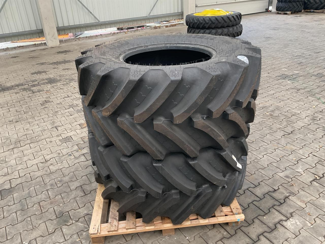 BKT 600/65R28 - Rengas - Maatalouskoneet: kuva BKT 600/65R28 - Rengas - Maatalouskoneet BKT 600/65R28 - Rengas - Maatalouskoneet: kuva BKT 600/65R28 - Rengas - Maatalouskoneet