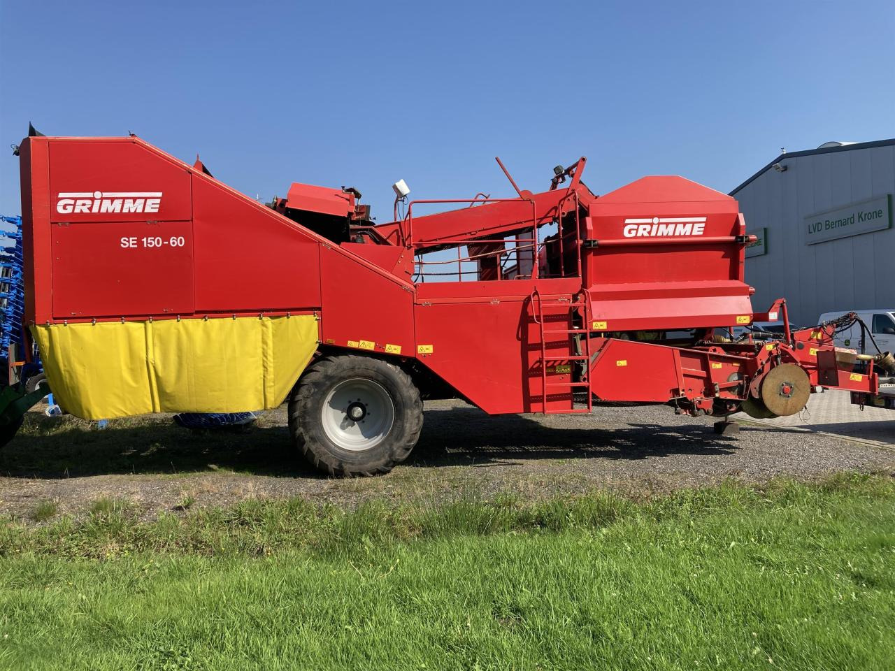 Grimme SE 150-60 NB - Perunannostokone: kuva Grimme SE 150-60 NB - Perunannostokone Grimme SE 150-60 NB - Perunannostokone: kuva Grimme SE 150-60 NB - Perunannostokone