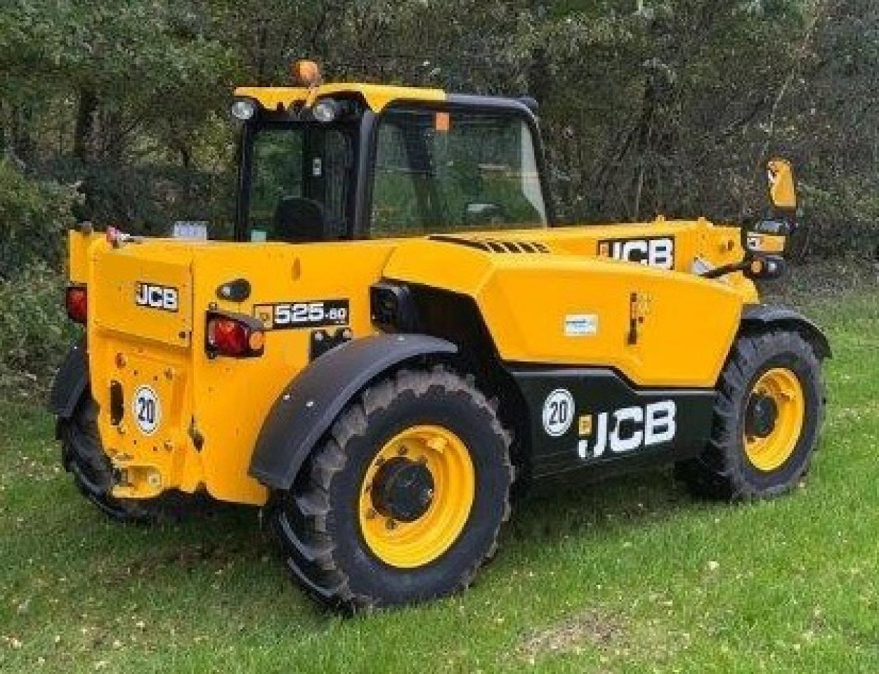JCB 525-60 Hi Viz - Kurottaja: kuva JCB 525-60 Hi Viz - Kurottaja JCB 525-60 Hi Viz - Kurottaja: kuva JCB 525-60 Hi Viz - Kurottaja