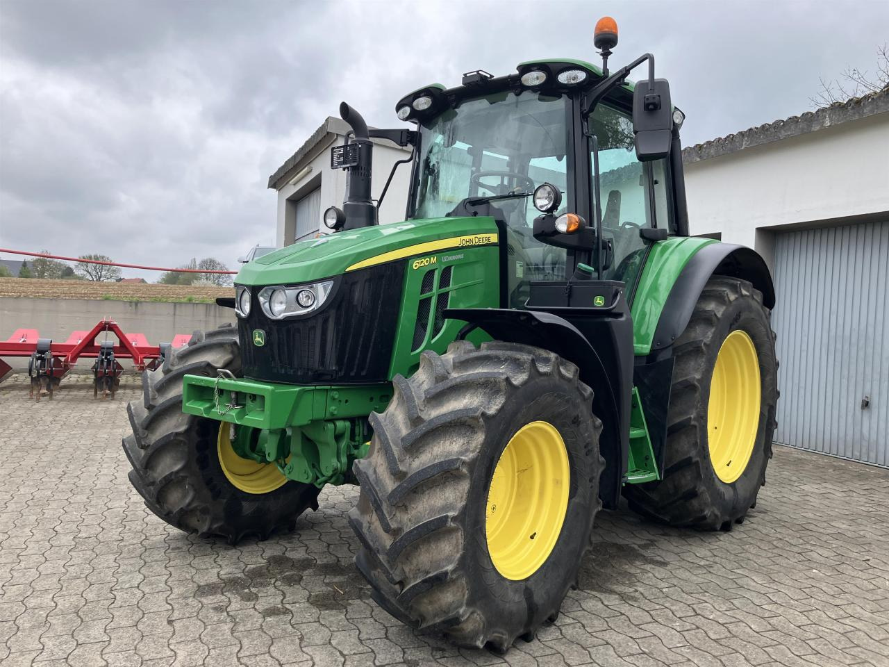 John Deere 6120M - Traktori: kuva John Deere 6120M - Traktori John Deere 6120M - Traktori: kuva John Deere 6120M - Traktori