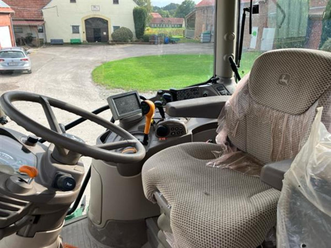 John Deere 6130R - Traktori: kuva John Deere 6130R - Traktori John Deere 6130R - Traktori: kuva John Deere 6130R - Traktori