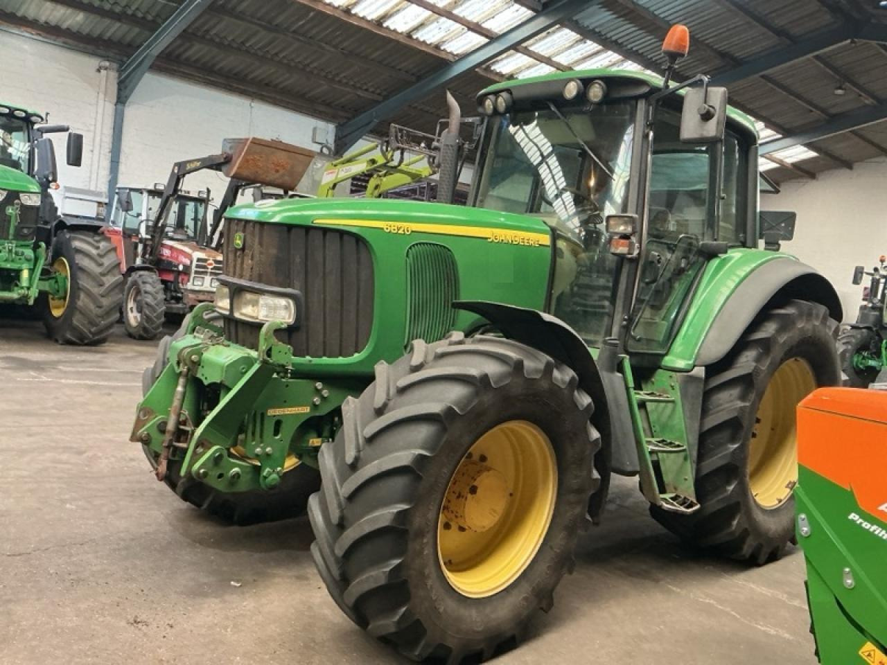 John Deere 6820 - Traktori: kuva John Deere 6820 - Traktori John Deere 6820 - Traktori: kuva John Deere 6820 - Traktori