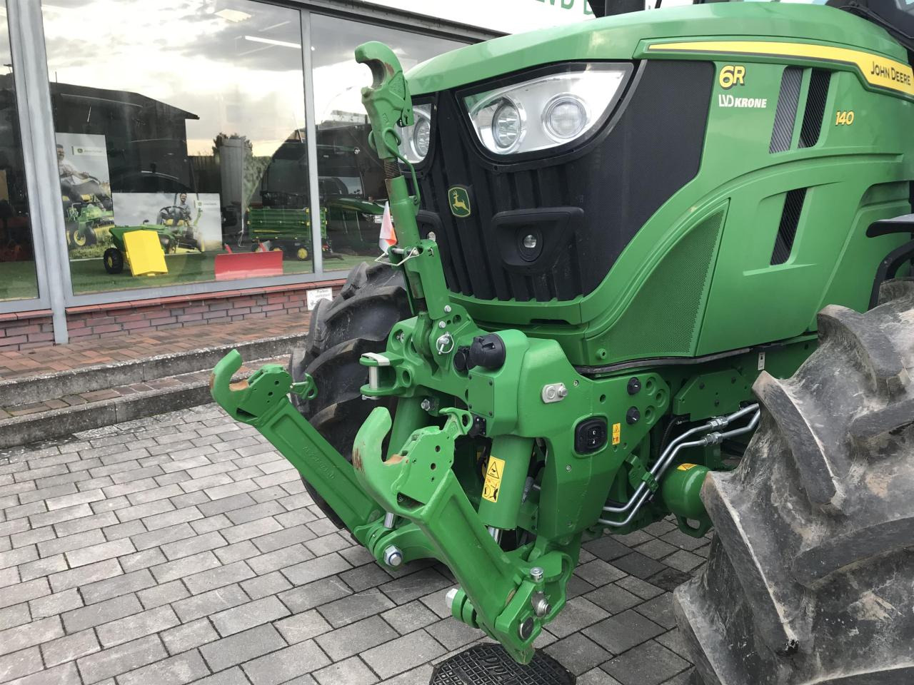 John Deere 6R 140 - Traktori: kuva John Deere 6R 140 - Traktori John Deere 6R 140 - Traktori: kuva John Deere 6R 140 - Traktori