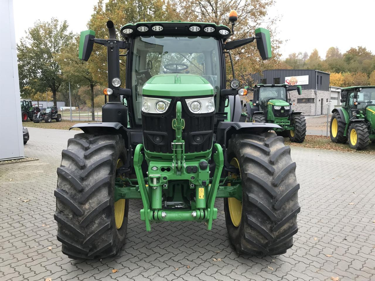 John Deere 6R 155 - Traktori: kuva John Deere 6R 155 - Traktori John Deere 6R 155 - Traktori: kuva John Deere 6R 155 - Traktori