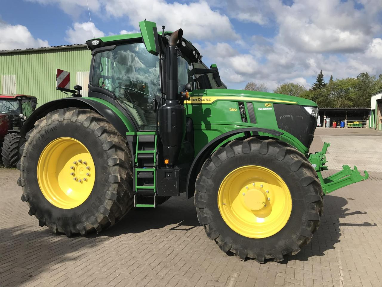 John Deere 6R 250 - Traktori: kuva John Deere 6R 250 - Traktori John Deere 6R 250 - Traktori: kuva John Deere 6R 250 - Traktori