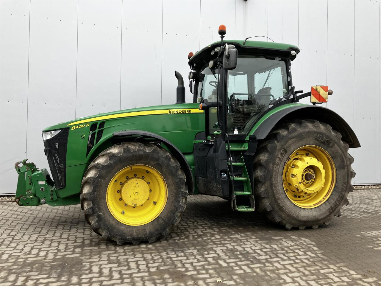 John Deere 8400R - Traktori: kuva John Deere 8400R - Traktori John Deere 8400R - Traktori: kuva John Deere 8400R - Traktori