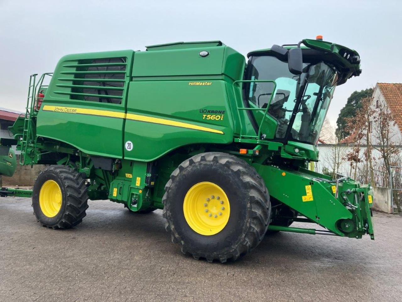 John Deere T560 Hillmaster - Leikkuupuimuri: kuva John Deere T560 Hillmaster - Leikkuupuimuri John Deere T560 Hillmaster - Leikkuupuimuri: kuva John Deere T560 Hillmaster - Leikkuupuimuri