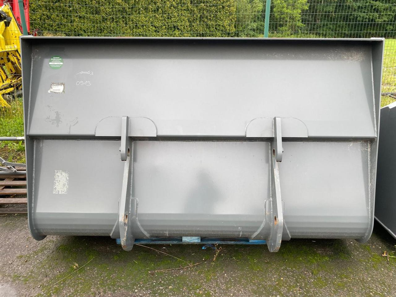 Kramer 2500 mm - Kauha: kuva Kramer 2500 mm - Kauha Kramer 2500 mm - Kauha: kuva Kramer 2500 mm - Kauha