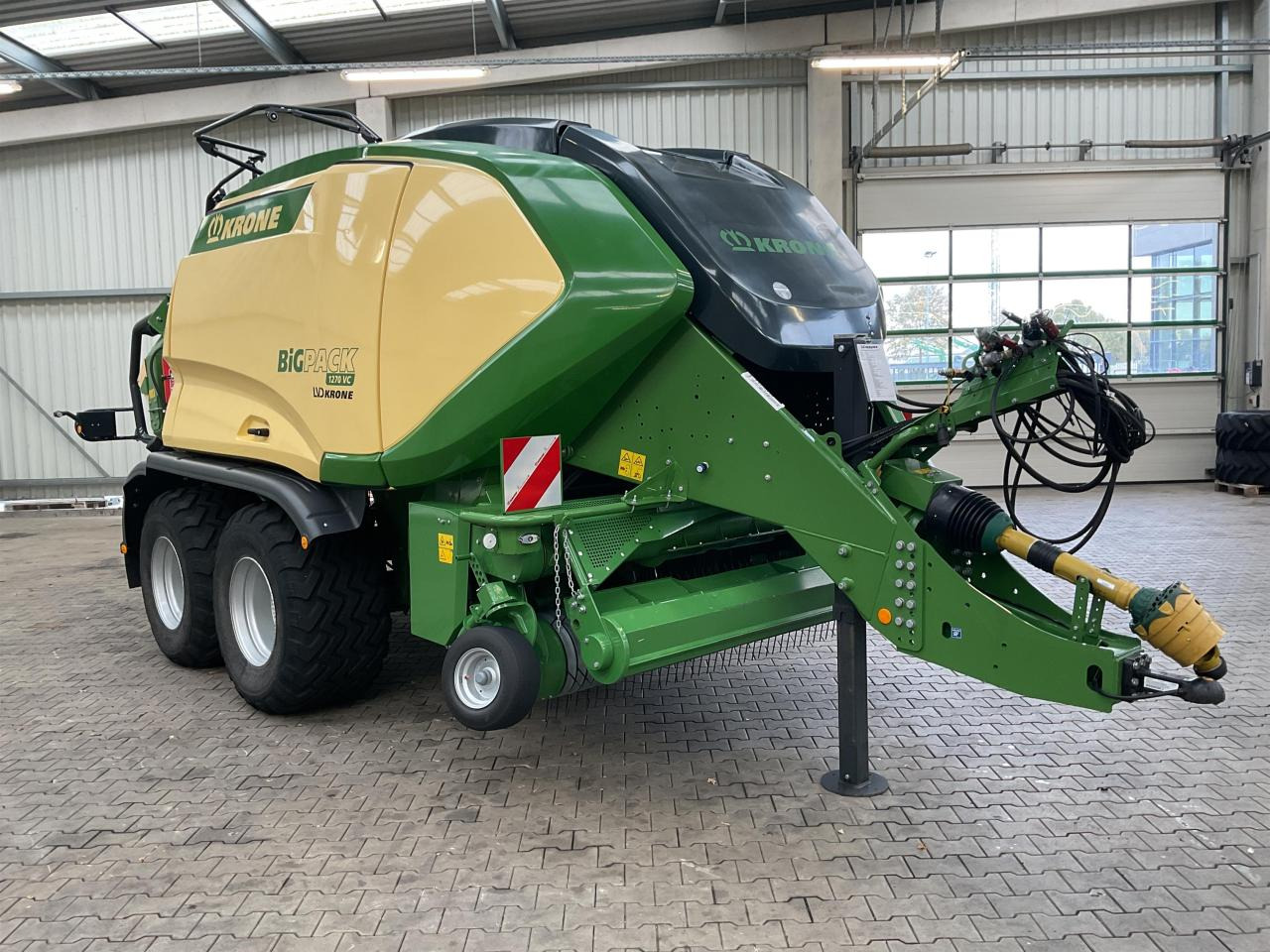 Krone Big Pack 1270 VC - Kanttipaalain: kuva Krone Big Pack 1270 VC - Kanttipaalain Krone Big Pack 1270 VC - Kanttipaalain: kuva Krone Big Pack 1270 VC - Kanttipaalain