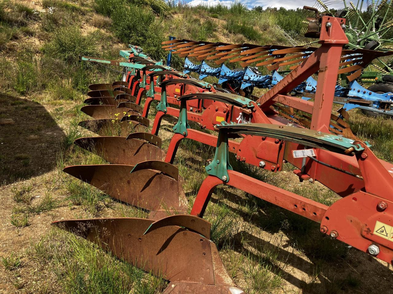 Kverneland BE-KKBE-100 - Aura: kuva Kverneland BE-KKBE-100 - Aura Kverneland BE-KKBE-100 - Aura: kuva Kverneland BE-KKBE-100 - Aura