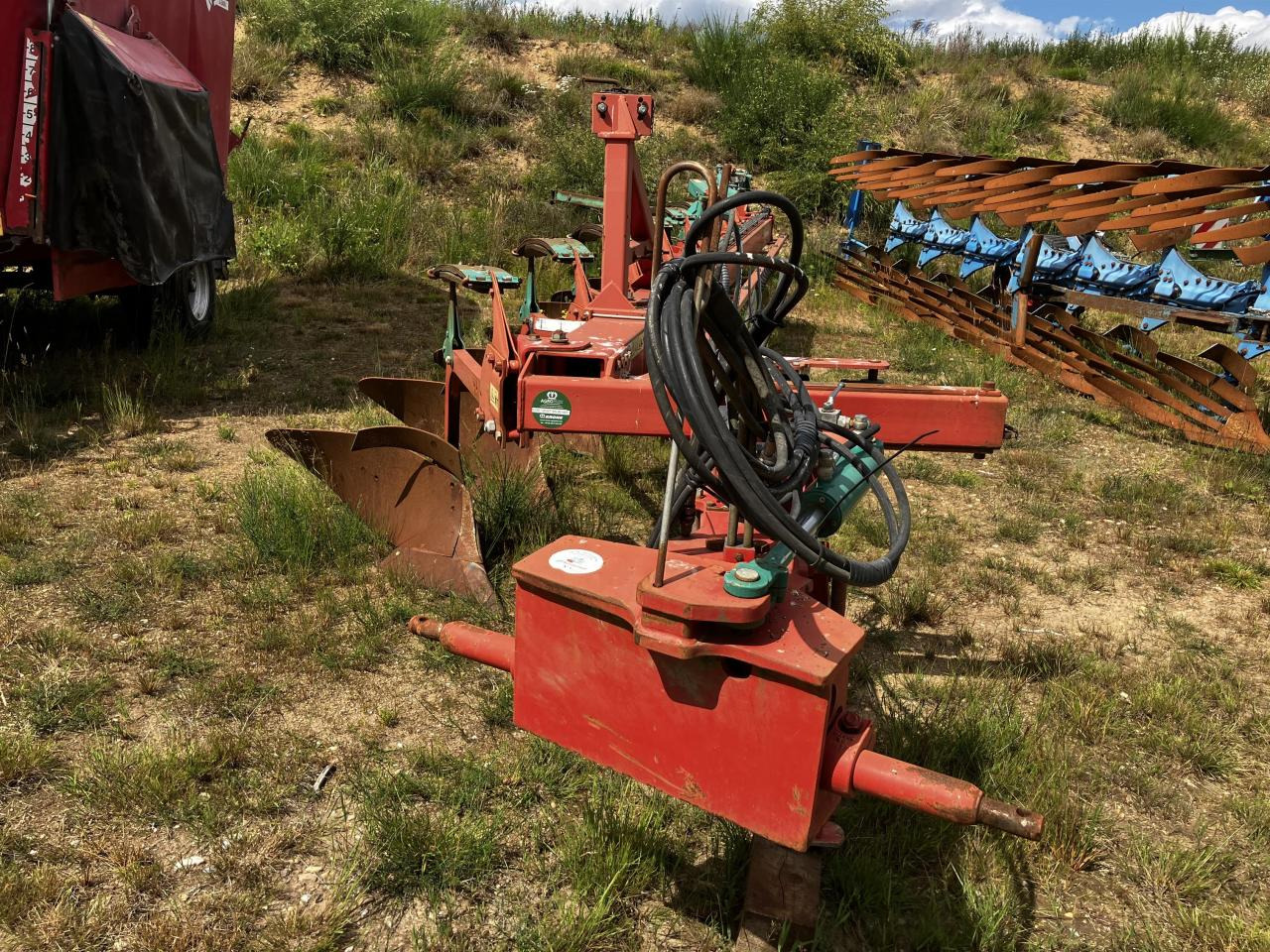 Kverneland BE-KKBE-100 - Aura: kuva Kverneland BE-KKBE-100 - Aura Kverneland BE-KKBE-100 - Aura: kuva Kverneland BE-KKBE-100 - Aura