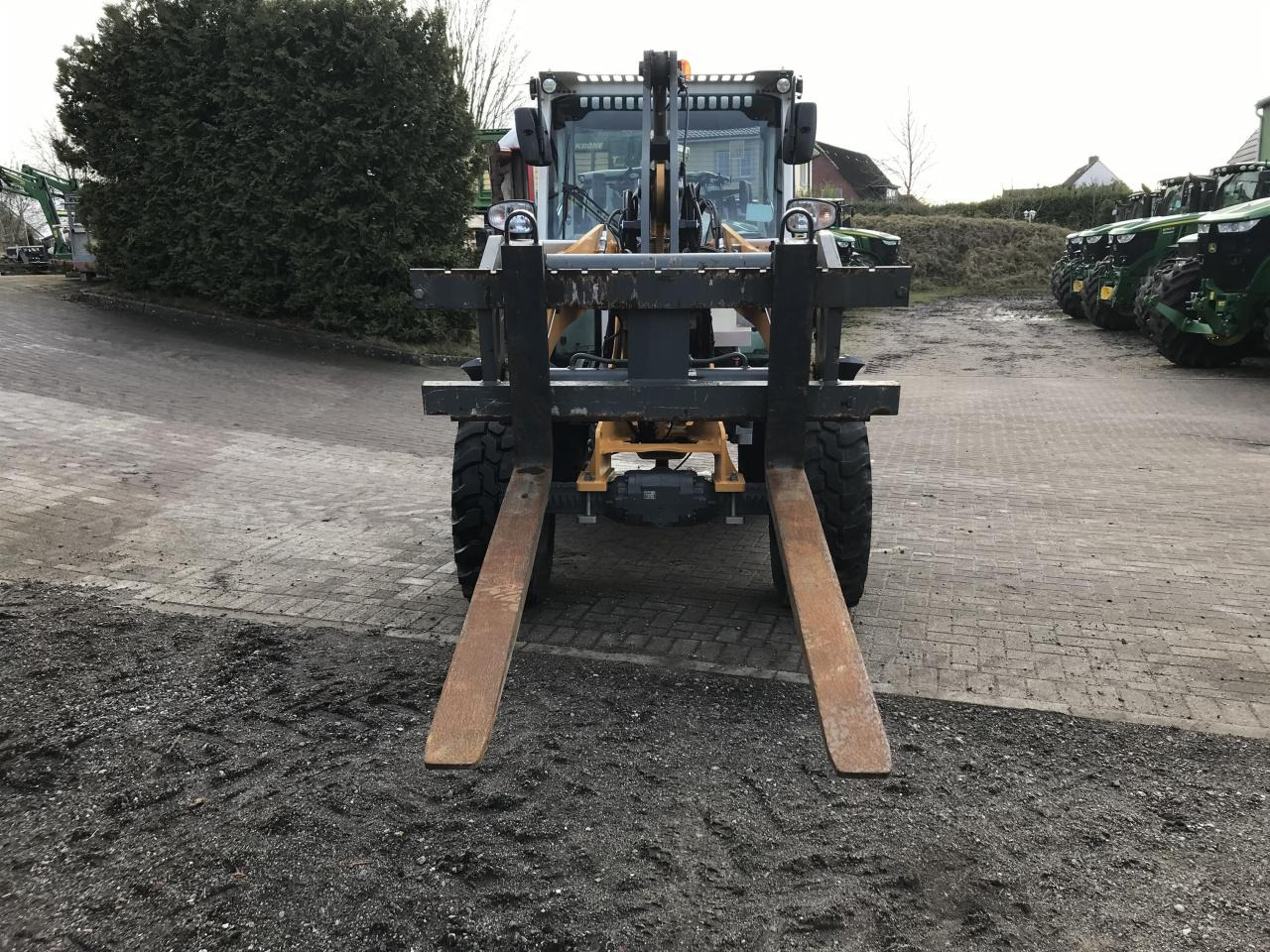 Liebherr 506 Compact - Pyöräkuormaaja: kuva Liebherr 506 Compact - Pyöräkuormaaja Liebherr 506 Compact - Pyöräkuormaaja: kuva Liebherr 506 Compact - Pyöräkuormaaja