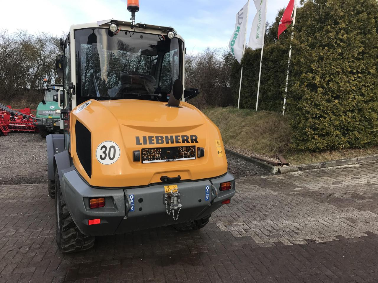 Liebherr 506 Compact - Pyöräkuormaaja: kuva Liebherr 506 Compact - Pyöräkuormaaja Liebherr 506 Compact - Pyöräkuormaaja: kuva Liebherr 506 Compact - Pyöräkuormaaja