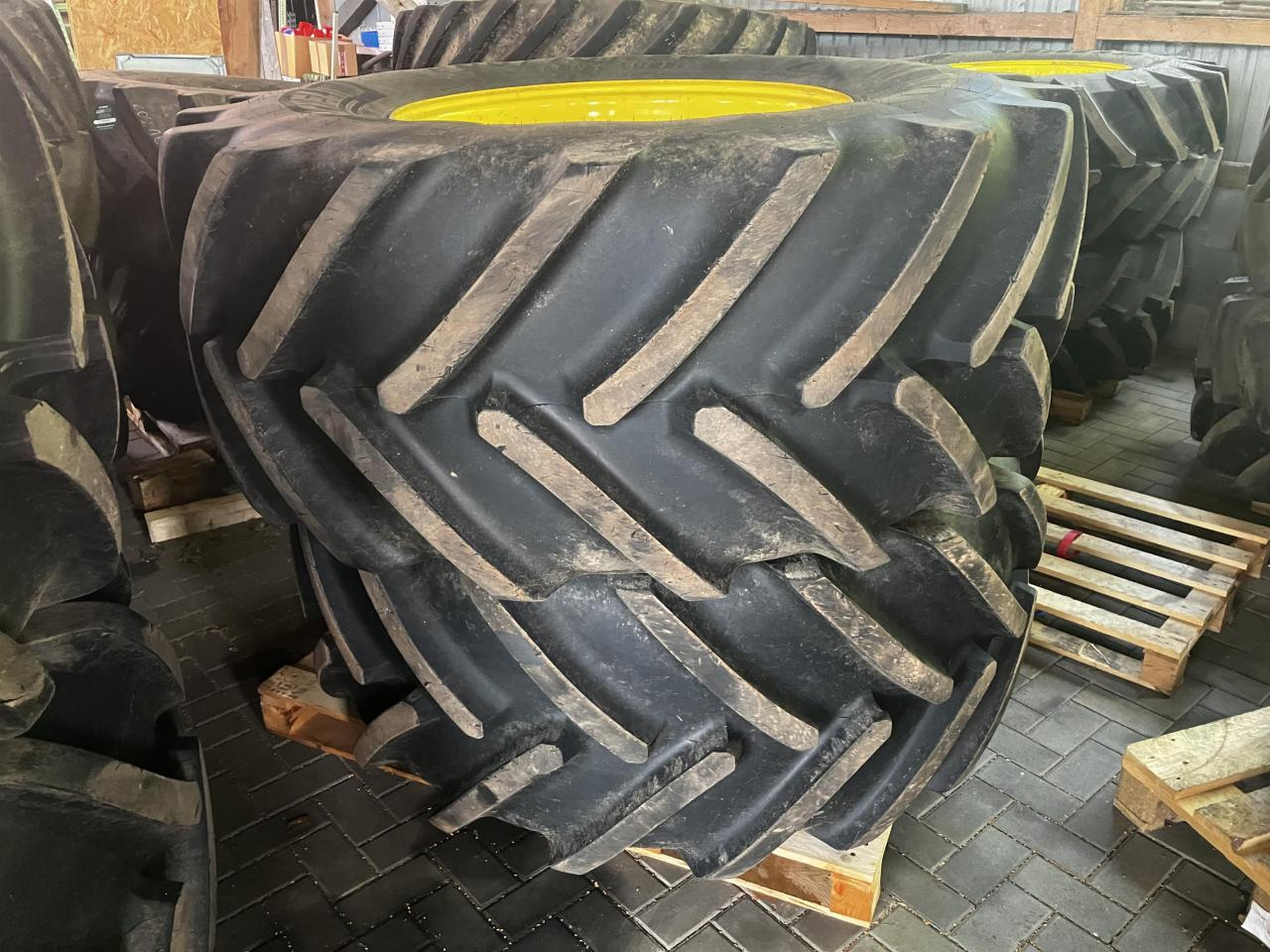 Michelin 600/70R30 - Rengas - Maatalouskoneet: kuva Michelin 600/70R30 - Rengas - Maatalouskoneet Michelin 600/70R30 - Rengas - Maatalouskoneet: kuva Michelin 600/70R30 - Rengas - Maatalouskoneet