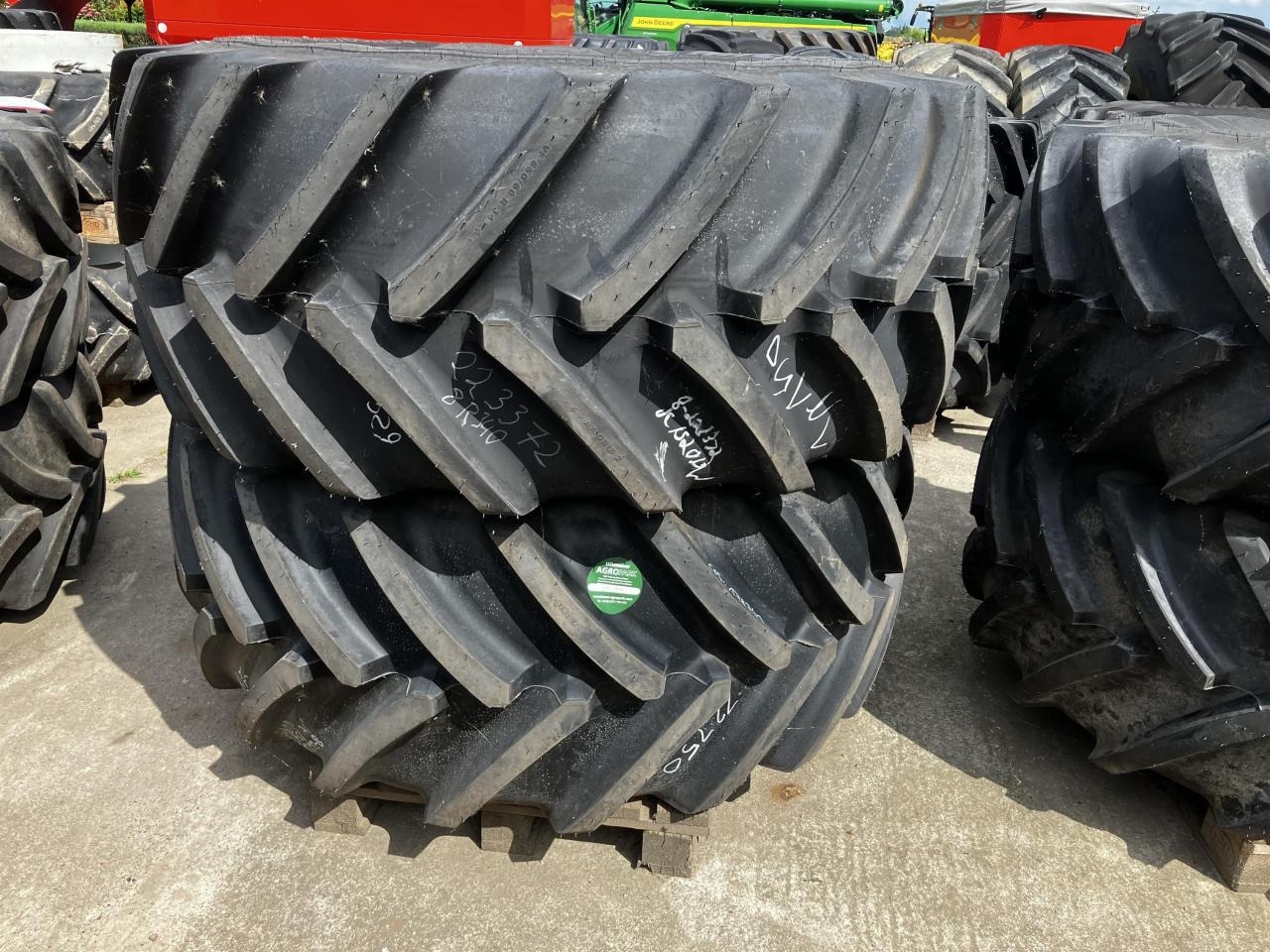 Michelin 650/60R34 VF - Rengas - Maatalouskoneet: kuva Michelin 650/60R34 VF - Rengas - Maatalouskoneet Michelin 650/60R34 VF - Rengas - Maatalouskoneet: kuva Michelin 650/60R34 VF - Rengas - Maatalouskoneet