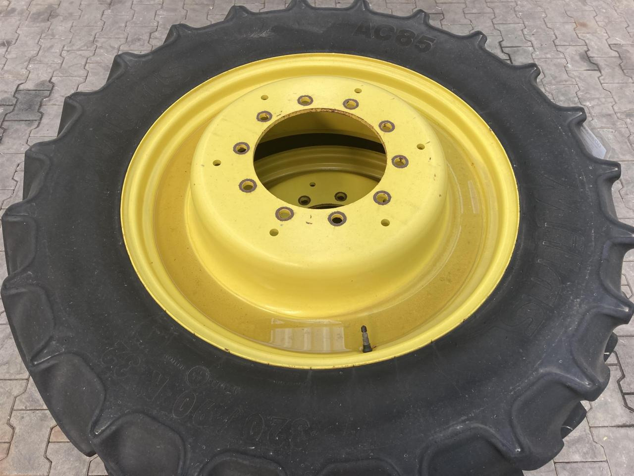 Mitas 320/90R32 - Rengas - Maatalouskoneet: kuva Mitas 320/90R32 - Rengas - Maatalouskoneet Mitas 320/90R32 - Rengas - Maatalouskoneet: kuva Mitas 320/90R32 - Rengas - Maatalouskoneet