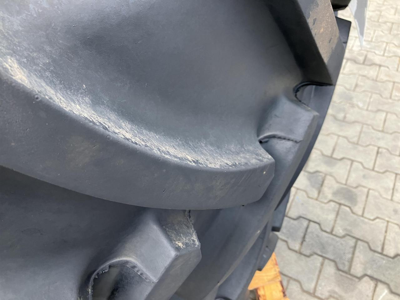 Mitas 600/65R38 - Rengas - Maatalouskoneet: kuva Mitas 600/65R38 - Rengas - Maatalouskoneet Mitas 600/65R38 - Rengas - Maatalouskoneet: kuva Mitas 600/65R38 - Rengas - Maatalouskoneet