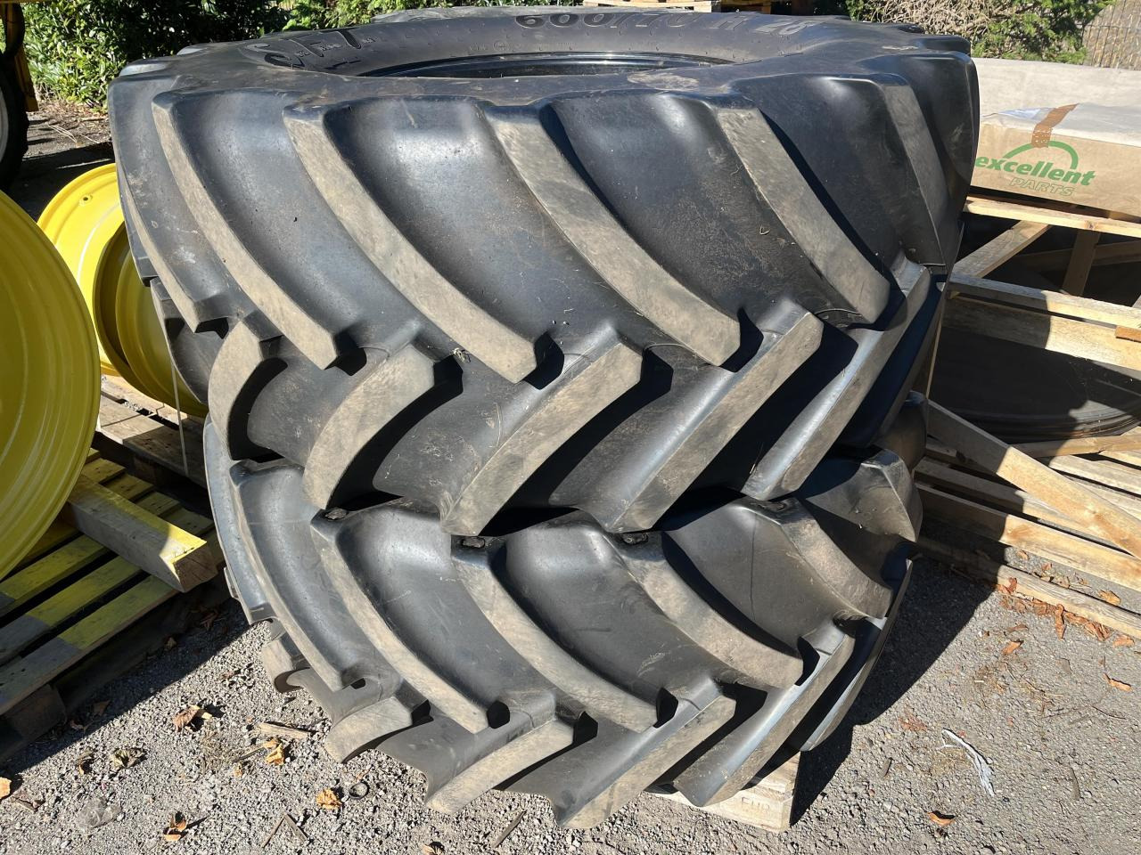 Mitas 600/70R30 - Rengas - Maatalouskoneet: kuva Mitas 600/70R30 - Rengas - Maatalouskoneet Mitas 600/70R30 - Rengas - Maatalouskoneet: kuva Mitas 600/70R30 - Rengas - Maatalouskoneet