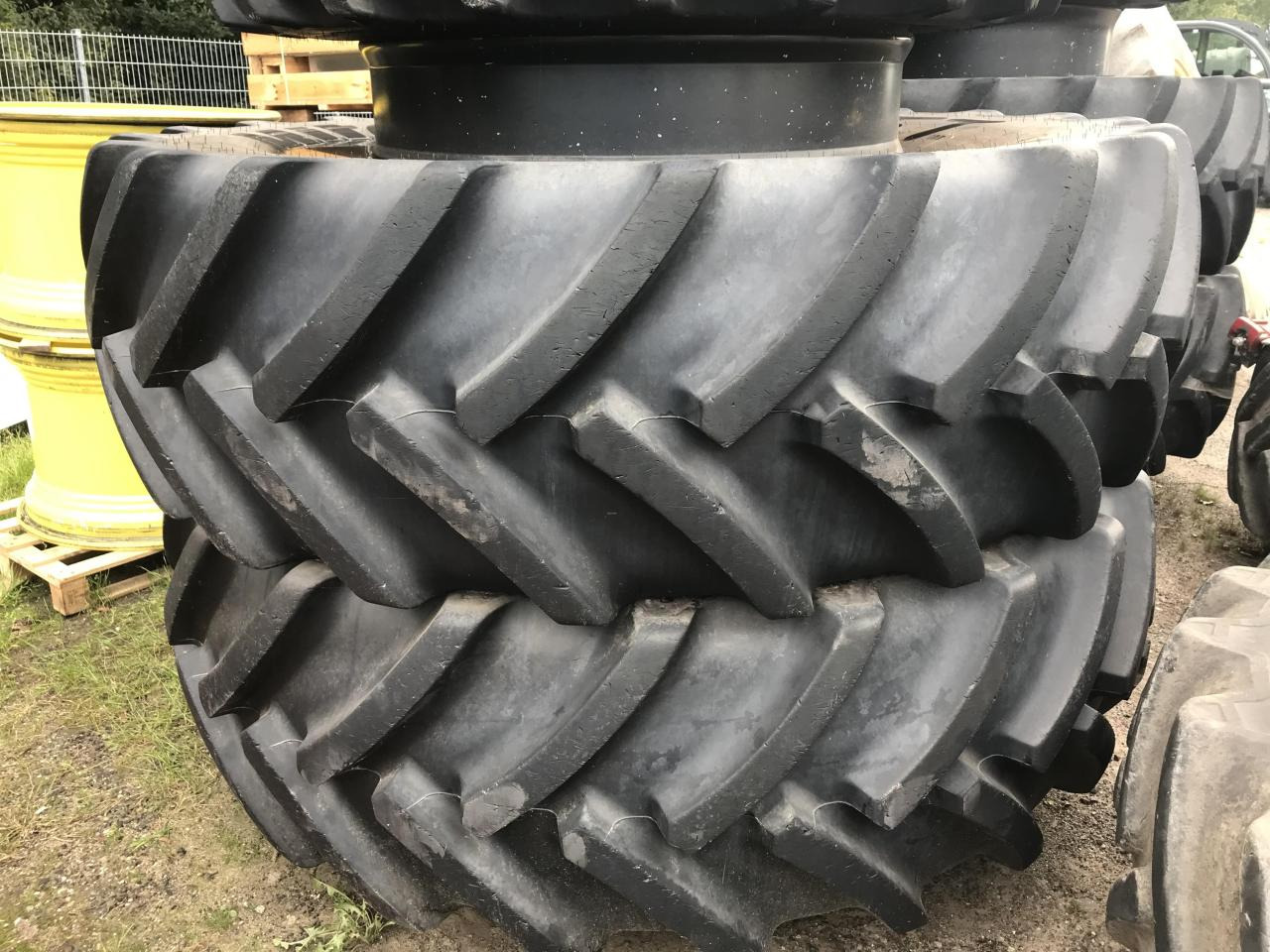 Mitas 680/80R42 - Rengas - Maatalouskoneet: kuva Mitas 680/80R42 - Rengas - Maatalouskoneet Mitas 680/80R42 - Rengas - Maatalouskoneet: kuva Mitas 680/80R42 - Rengas - Maatalouskoneet