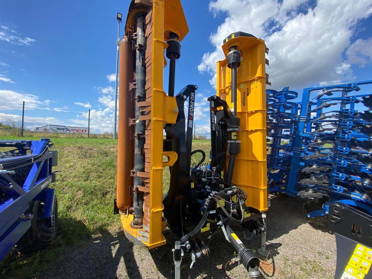 Müthing MU-PRO/F 860 Vario - Kesantomurskain: kuva Müthing MU-PRO/F 860 Vario - Kesantomurskain Müthing MU-PRO/F 860 Vario - Kesantomurskain: kuva Müthing MU-PRO/F 860 Vario - Kesantomurskain