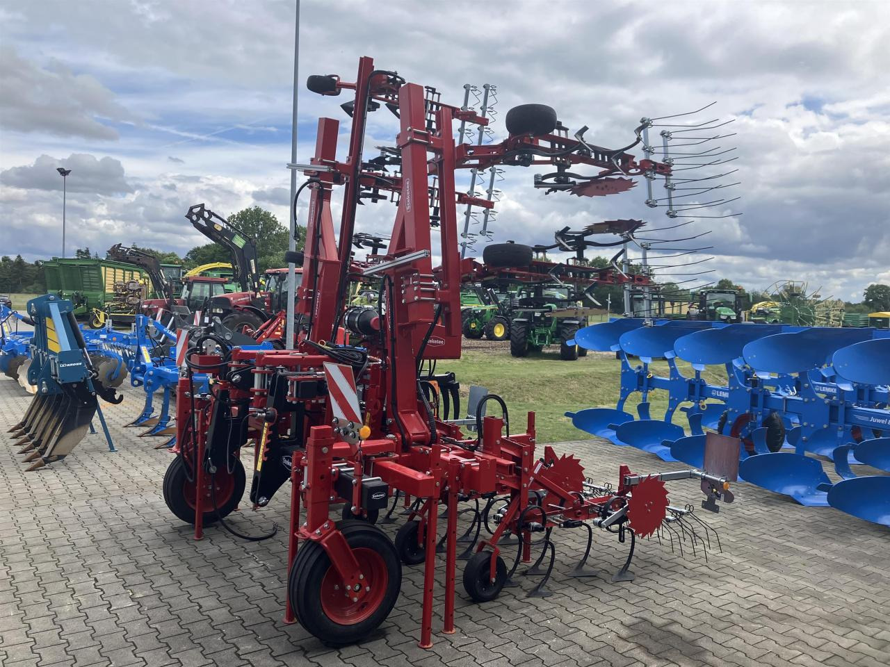 Steketee EC-Weeder 80:8 & EC-Steer 70:7 - Joustopiikkiäes: kuva Steketee EC-Weeder 80:8 & EC-Steer 70:7 - Joustopiikkiäes Steketee EC-Weeder 80:8 & EC-Steer 70:7 - Joustopiikkiäes: kuva Steketee EC-Weeder 80:8 & EC-Steer 70:7 - Joustopiikkiäes