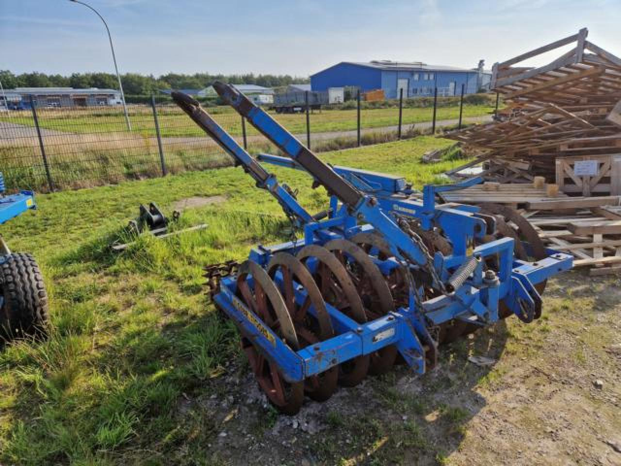 Tigges UPN 900-210 - Jyrä - maanviljely: kuva Tigges UPN 900-210 - Jyrä - maanviljely Tigges UPN 900-210 - Jyrä - maanviljely: kuva Tigges UPN 900-210 - Jyrä - maanviljely