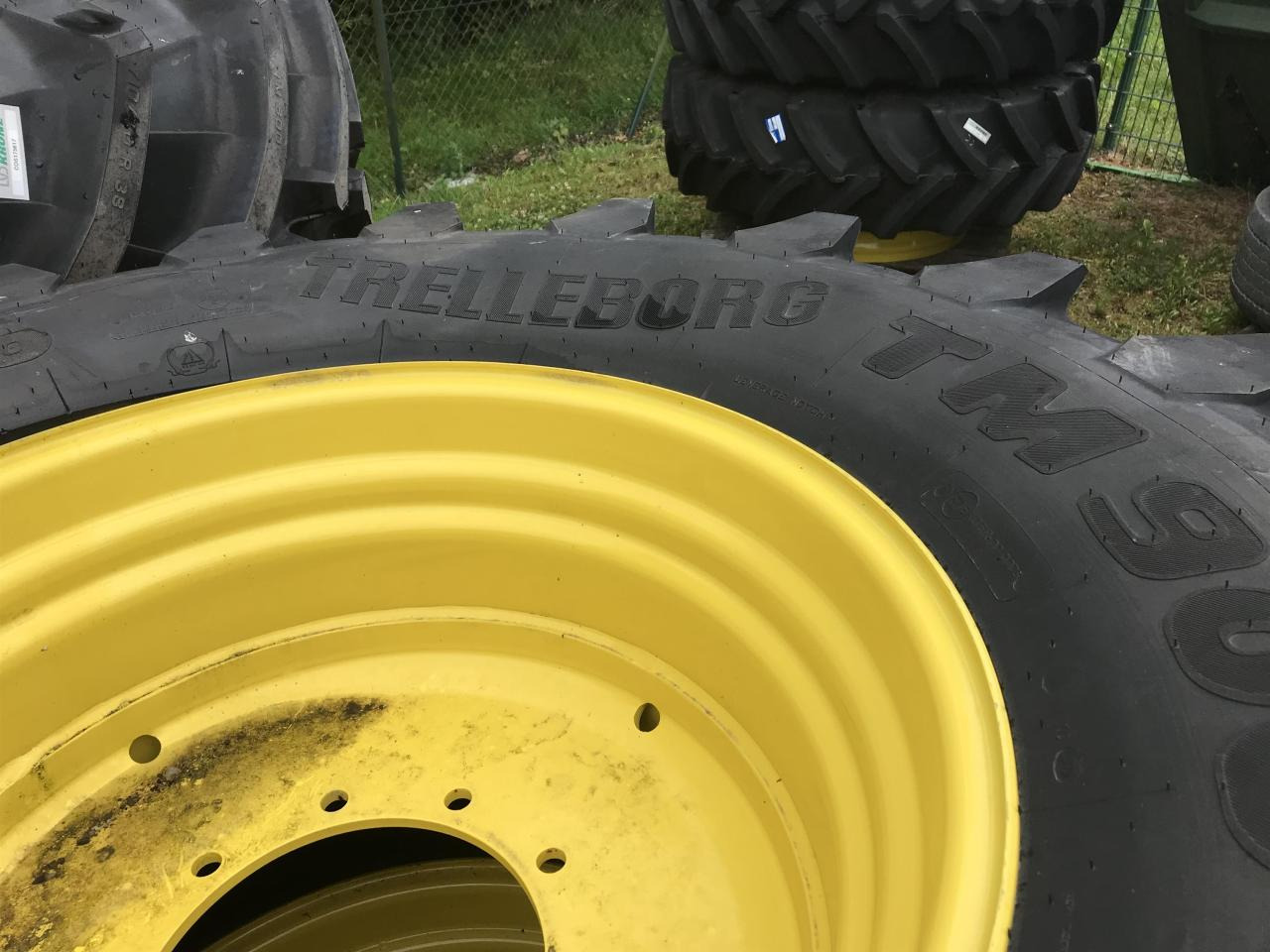 Trelleborg 600/70R30 - Rengas - Maatalouskoneet: kuva Trelleborg 600/70R30 - Rengas - Maatalouskoneet Trelleborg 600/70R30 - Rengas - Maatalouskoneet: kuva Trelleborg 600/70R30 - Rengas - Maatalouskoneet