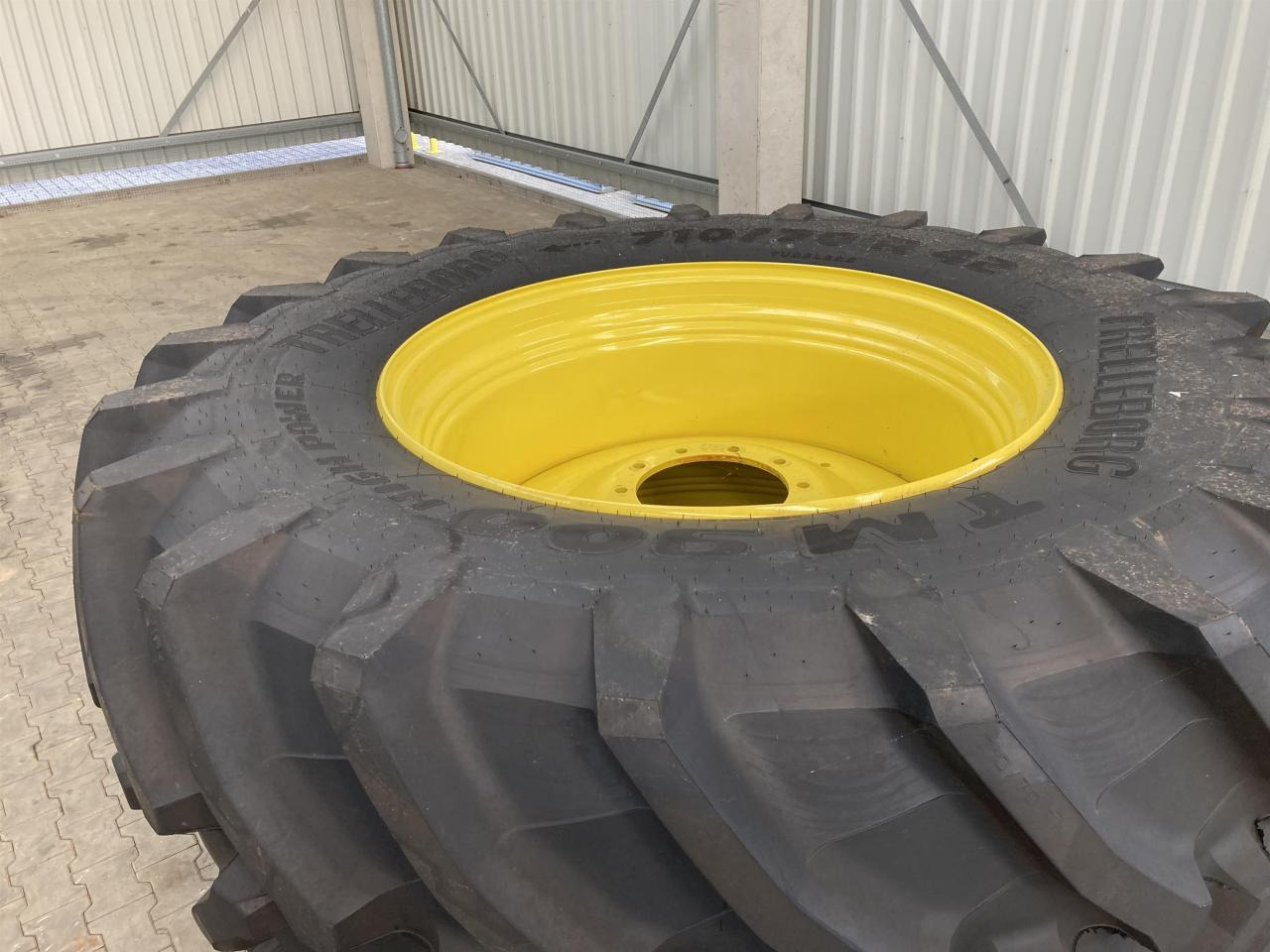 Trelleborg 710/70R42 - Rengas - Maatalouskoneet: kuva Trelleborg 710/70R42 - Rengas - Maatalouskoneet Trelleborg 710/70R42 - Rengas - Maatalouskoneet: kuva Trelleborg 710/70R42 - Rengas - Maatalouskoneet