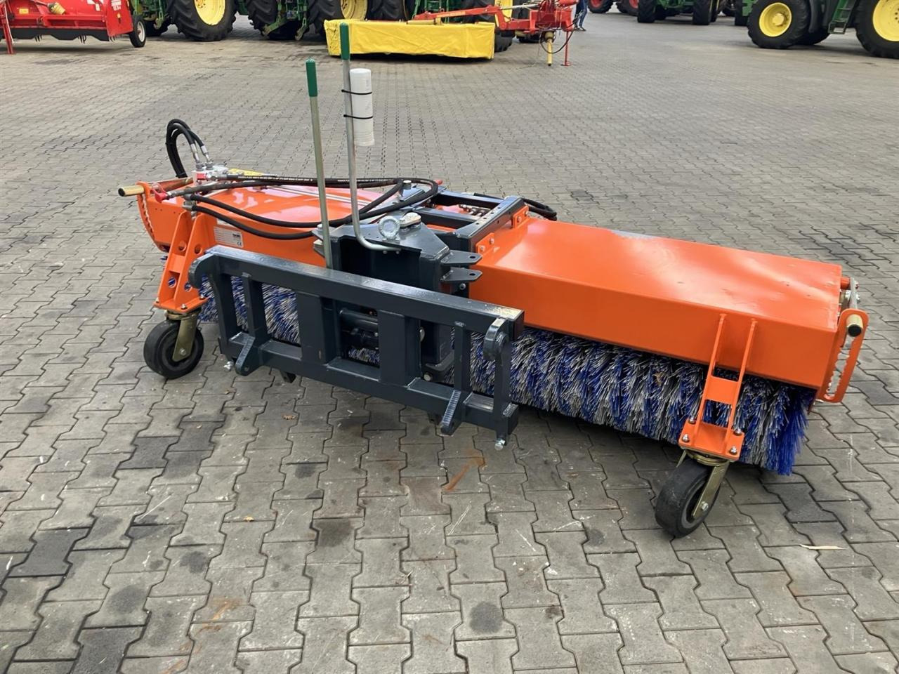 Tuchel Profi 660 - Harjakone: kuva Tuchel Profi 660 - Harjakone Tuchel Profi 660 - Harjakone: kuva Tuchel Profi 660 - Harjakone