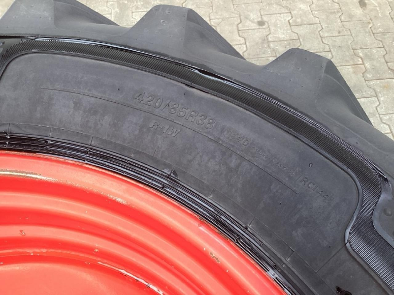 / UNBEKANNT 420R38 & 20.8R46 - Rengas - Maatalouskoneet: kuva / UNBEKANNT 420R38 & 20.8R46 - Rengas - Maatalouskoneet / UNBEKANNT 420R38 & 20.8R46 - Rengas - Maatalouskoneet: kuva / UNBEKANNT 420R38 & 20.8R46 - Rengas - Maatalouskoneet
