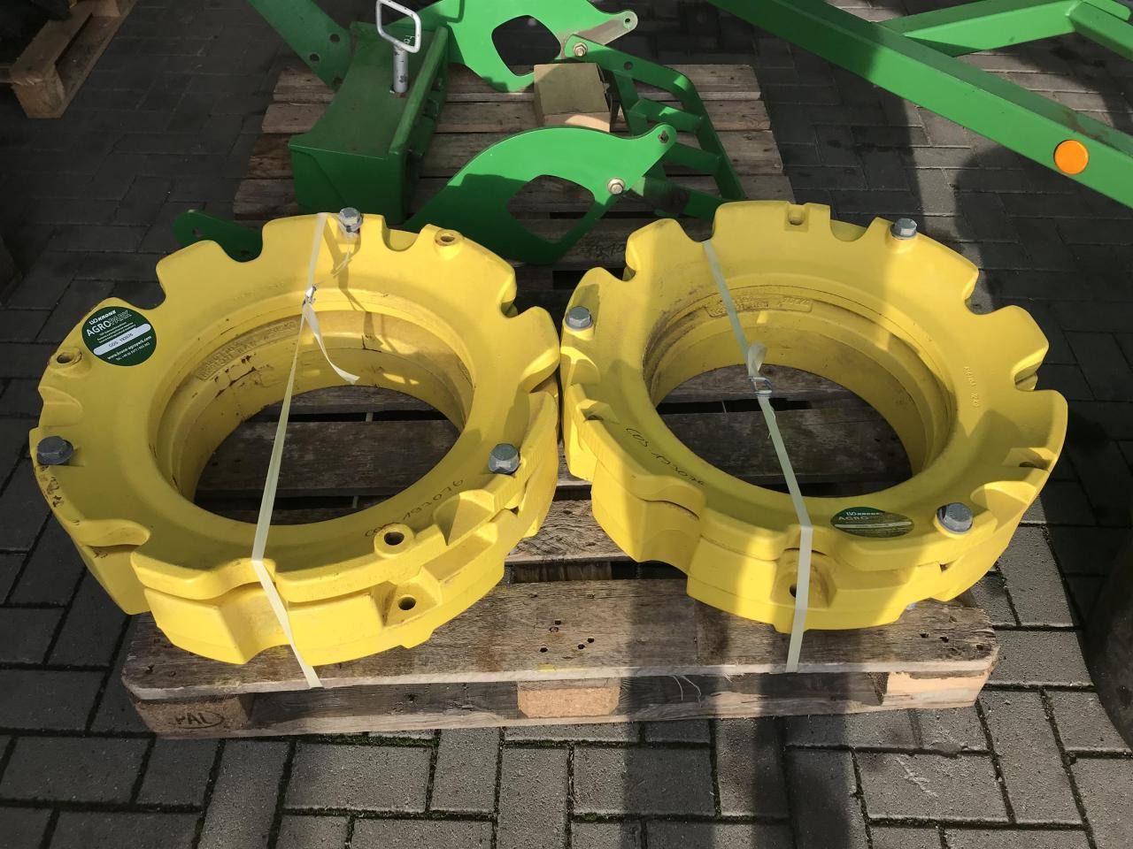 John Deere 2x 205+72kg - Varaosat - Maatalouskoneet: kuva John Deere 2x 205+72kg - Varaosat - Maatalouskoneet John Deere 2x 205+72kg - Varaosat - Maatalouskoneet: kuva John Deere 2x 205+72kg - Varaosat - Maatalouskoneet