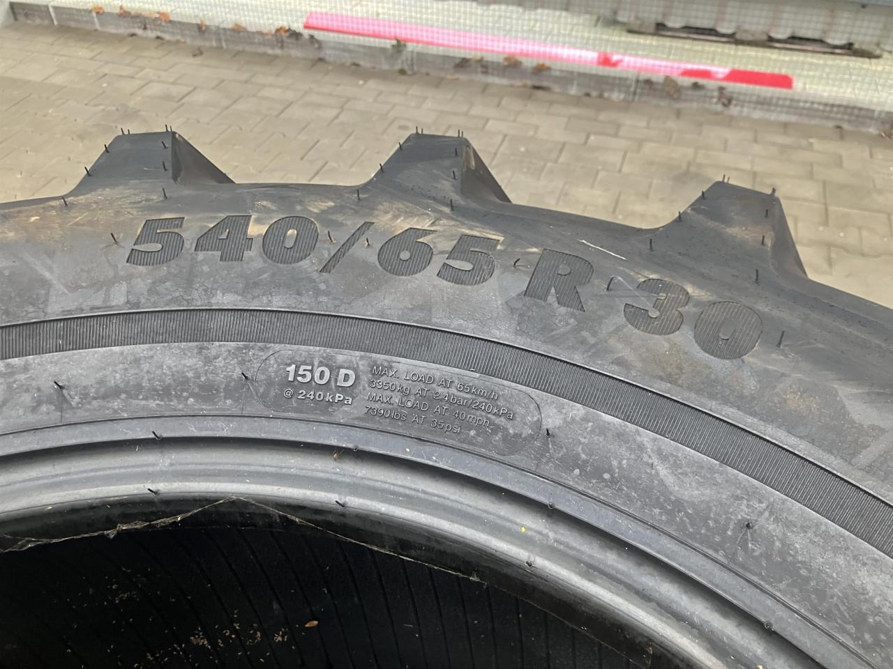 Vredestein 540/65R30 - Rengas - Maatalouskoneet: kuva Vredestein 540/65R30 - Rengas - Maatalouskoneet Vredestein 540/65R30 - Rengas - Maatalouskoneet: kuva Vredestein 540/65R30 - Rengas - Maatalouskoneet