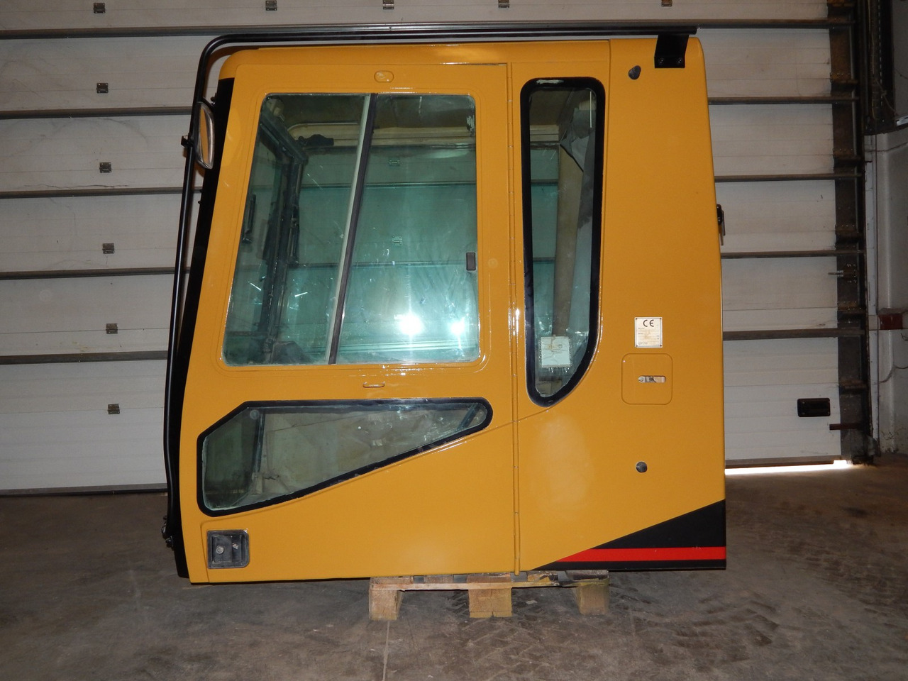 Cab ROPS CATERPILLAR 365B - Ohjaamo - Rakennuskoneet: kuva Cab ROPS CATERPILLAR 365B - Ohjaamo - Rakennuskoneet Cab ROPS CATERPILLAR 365B - Ohjaamo - Rakennuskoneet: kuva Cab ROPS CATERPILLAR 365B - Ohjaamo - Rakennuskoneet