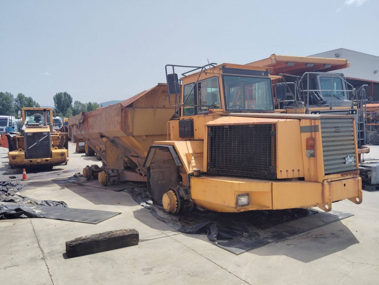 DUMPER ARTICULADO VOLVO A35 - Nivelkippiauto: kuva DUMPER ARTICULADO VOLVO A35 - Nivelkippiauto DUMPER ARTICULADO VOLVO A35 - Nivelkippiauto: kuva DUMPER ARTICULADO VOLVO A35 - Nivelkippiauto