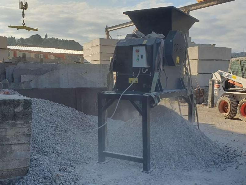 CM Crusher CR 600 Electric jaw crusher - Mobiilimurskain: kuva  CM Crusher CR 600 Electric jaw crusher - Mobiilimurskain CM Crusher CR 600 Electric jaw crusher - Mobiilimurskain: kuva  CM Crusher CR 600 Electric jaw crusher - Mobiilimurskain