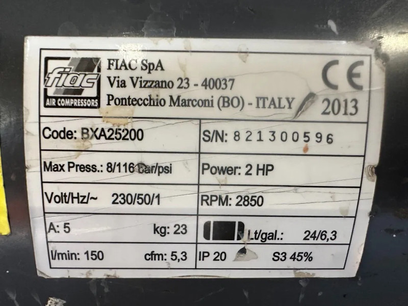 Airmec FIAC BXA 25200 Elektrische Zuigercompressor 2 PK 150 L / min 8 Bar - Ilmakompressori: kuva Airmec FIAC BXA 25200 Elektrische Zuigercompressor 2 PK 150 L / min 8 Bar - Ilmakompressori Airmec FIAC BXA 25200 Elektrische Zuigercompressor 2 PK 150 L / min 8 Bar - Ilmakompressori: kuva Airmec FIAC BXA 25200 Elektrische Zuigercompressor 2 PK 150 L / min 8 Bar - Ilmakompressori