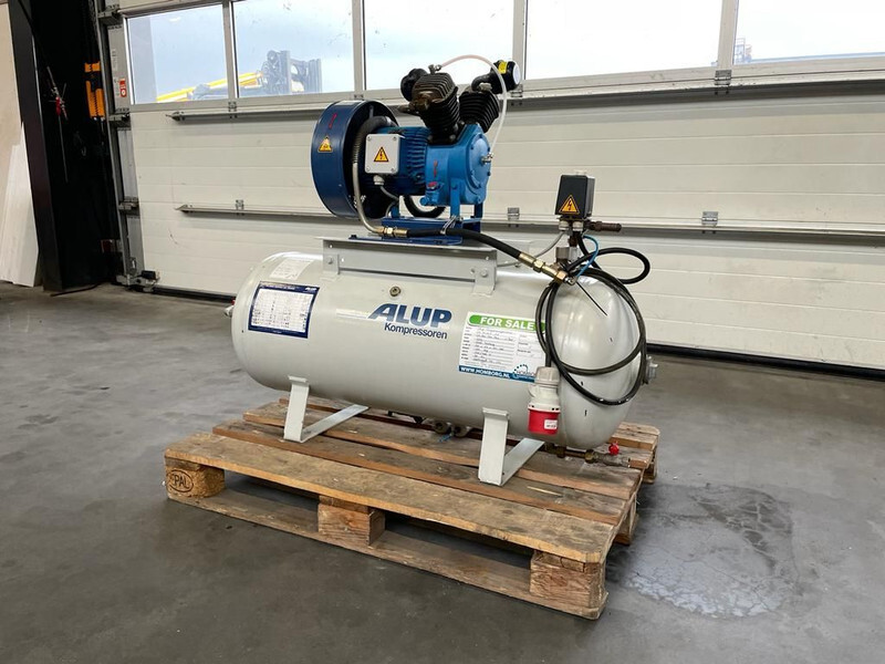 Alup 2.2 kW 240 L / min 10 Bar Elektrische Zuigercompressor op ketel - Ilmakompressori: kuva Alup 2.2 kW 240 L / min 10 Bar Elektrische Zuigercompressor op ketel - Ilmakompressori Alup 2.2 kW 240 L / min 10 Bar Elektrische Zuigercompressor op ketel - Ilmakompressori: kuva Alup 2.2 kW 240 L / min 10 Bar Elektrische Zuigercompressor op ketel - Ilmakompressori