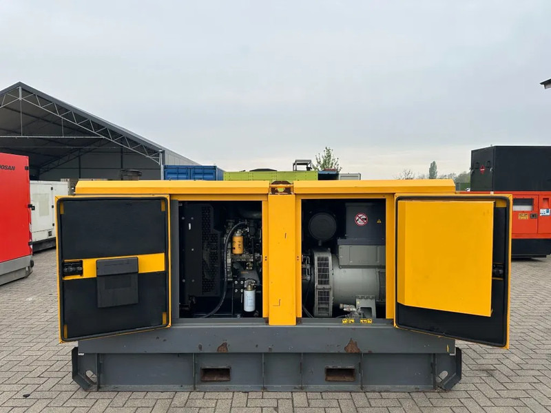 Atlas-Copco QAS 100 Perkins Leroy Somer 100 kVA Silent Rental generatorset - Sähkögeneraattori: kuva Atlas-Copco QAS 100 Perkins Leroy Somer 100 kVA Silent Rental generatorset - Sähkögeneraattori Atlas-Copco QAS 100 Perkins Leroy Somer 100 kVA Silent Rental generatorset - Sähkögeneraattori: kuva Atlas-Copco QAS 100 Perkins Leroy Somer 100 kVA Silent Rental generatorset - Sähkögeneraattori