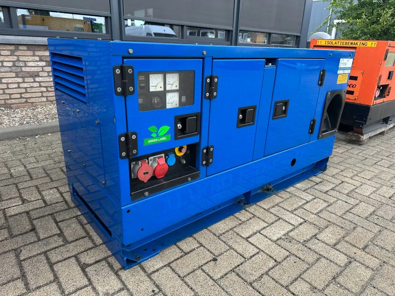 Atlas-Copco QAS 14 Yanmar Stamford 15 kVA Silent generatorset - Sähkögeneraattori: kuva Atlas-Copco QAS 14 Yanmar Stamford 15 kVA Silent generatorset - Sähkögeneraattori Atlas-Copco QAS 14 Yanmar Stamford 15 kVA Silent generatorset - Sähkögeneraattori: kuva Atlas-Copco QAS 14 Yanmar Stamford 15 kVA Silent generatorset - Sähkögeneraattori