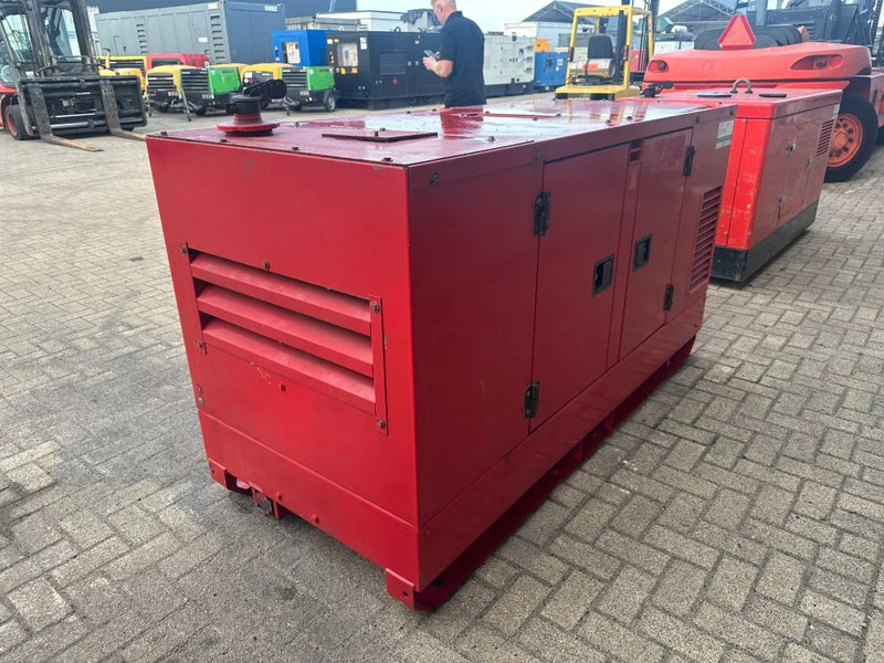 Sähkögeneraattori Atlas-Copco QAS 38 Yanmar Mecc Alte Spa 40 kVA Silent generatorset: kuva Sähkögeneraattori Atlas-Copco QAS 38 Yanmar Mecc Alte Spa 40 kVA Silent generatorset