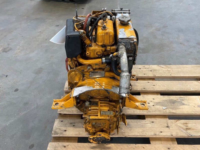 Caterpillar Vetus M205 7.7 kW / 10.5 PK Marine Diesel motor met keerkoppeling - Moottori: kuva Caterpillar Vetus M205 7.7 kW / 10.5 PK Marine Diesel motor met keerkoppeling - Moottori Caterpillar Vetus M205 7.7 kW / 10.5 PK Marine Diesel motor met keerkoppeling - Moottori: kuva Caterpillar Vetus M205 7.7 kW / 10.5 PK Marine Diesel motor met keerkoppeling - Moottori