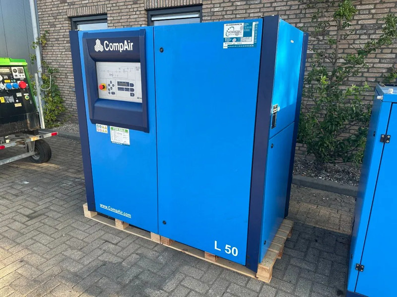 Compair L50 - 10A 45 kW 7.55 m3 / min 10 Bar Elektrische Schroefcompressor - Ilmakompressori: kuva Compair L50 - 10A 45 kW 7.55 m3 / min 10 Bar Elektrische Schroefcompressor - Ilmakompressori Compair L50 - 10A 45 kW 7.55 m3 / min 10 Bar Elektrische Schroefcompressor - Ilmakompressori: kuva Compair L50 - 10A 45 kW 7.55 m3 / min 10 Bar Elektrische Schroefcompressor - Ilmakompressori