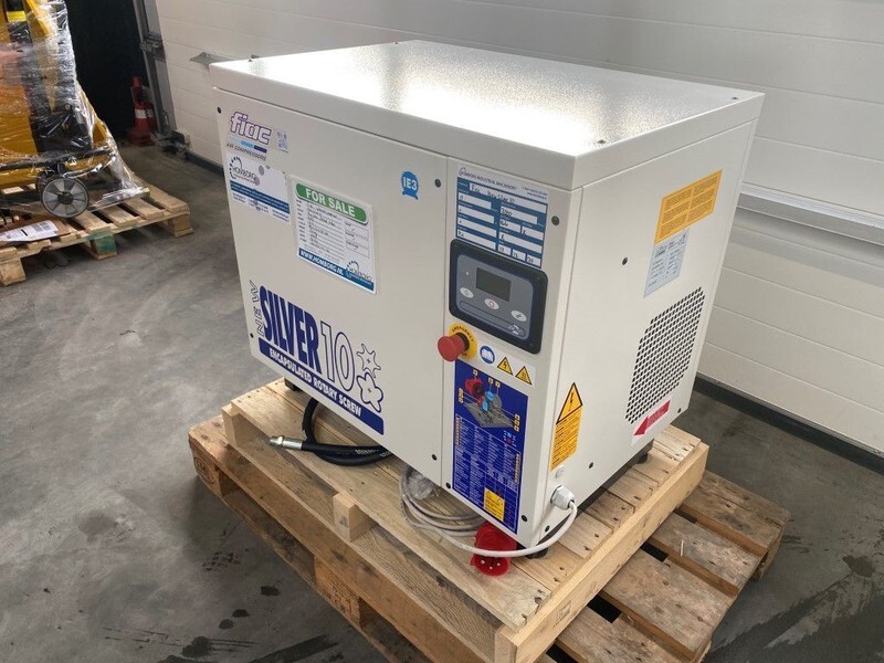 Fiac New Silver 10 Silent 7.5 kW 860 L / min 10 bar Elektrische Schroefcompressor - Ilmakompressori: kuva Fiac New Silver 10 Silent 7.5 kW 860 L / min 10 bar Elektrische Schroefcompressor - Ilmakompressori Fiac New Silver 10 Silent 7.5 kW 860 L / min 10 bar Elektrische Schroefcompressor - Ilmakompressori: kuva Fiac New Silver 10 Silent 7.5 kW 860 L / min 10 bar Elektrische Schroefcompressor - Ilmakompressori